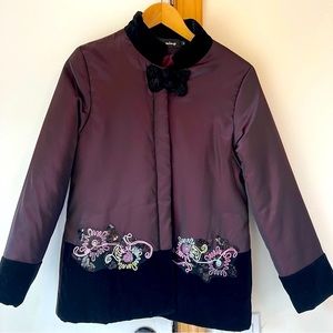 Silk embroidered warm coat, size XL, New